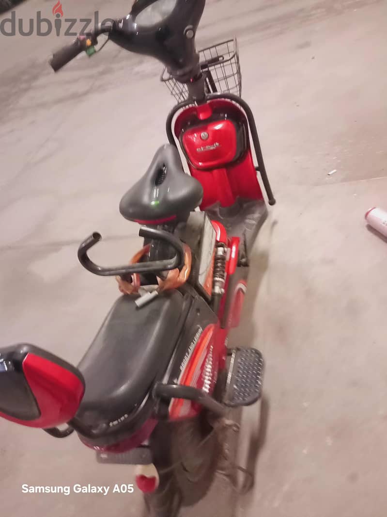 selling electric  scooter 65 riyal 1