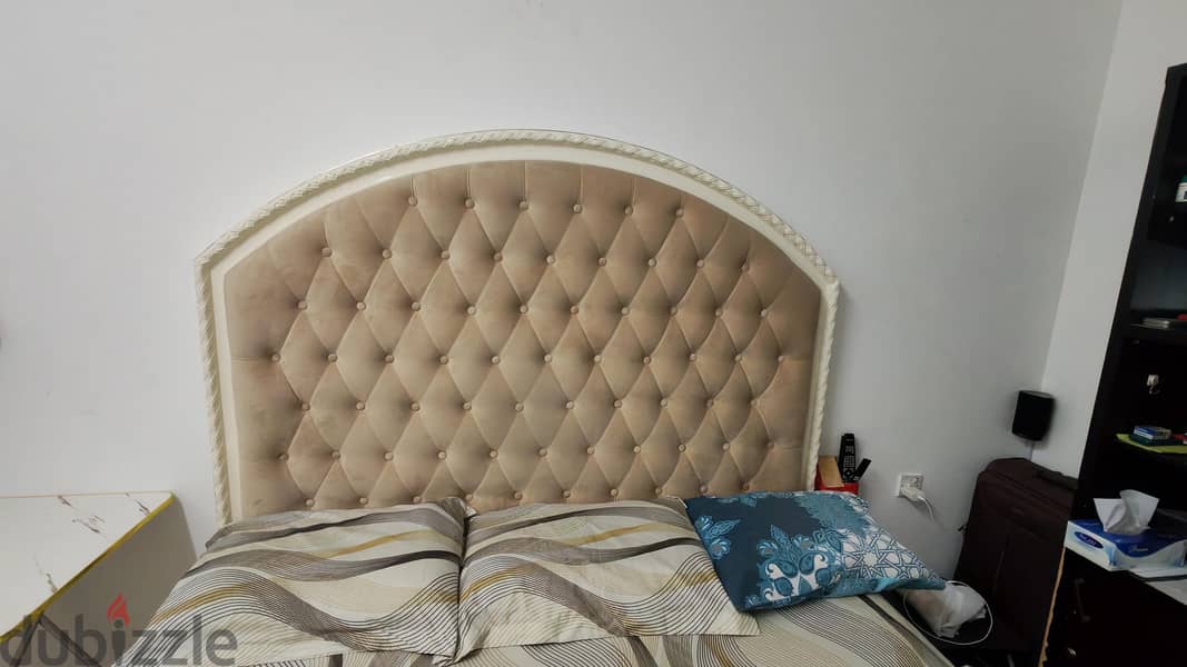 king size bead with matress for sale 1