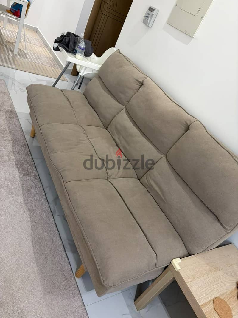 2 Sofa bed 1