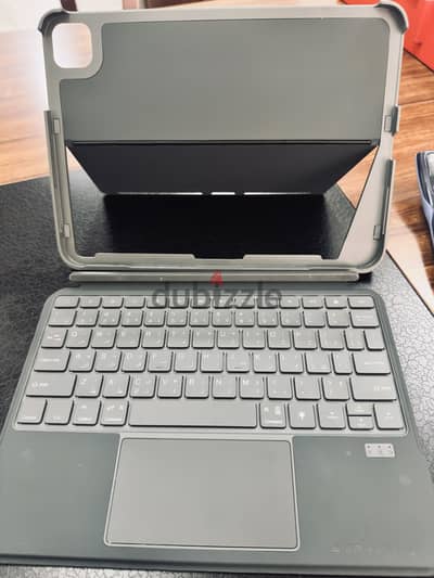 Apple iPad m3 Air case with keyboard magnetic