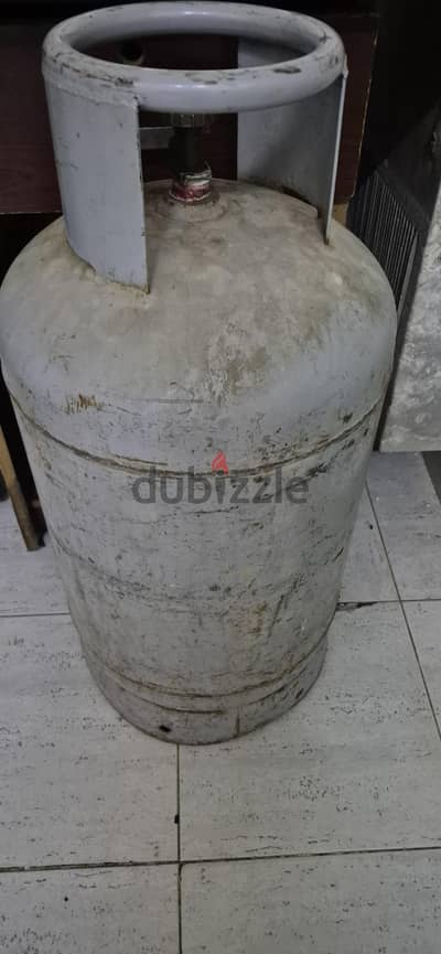 empty gas cylinder