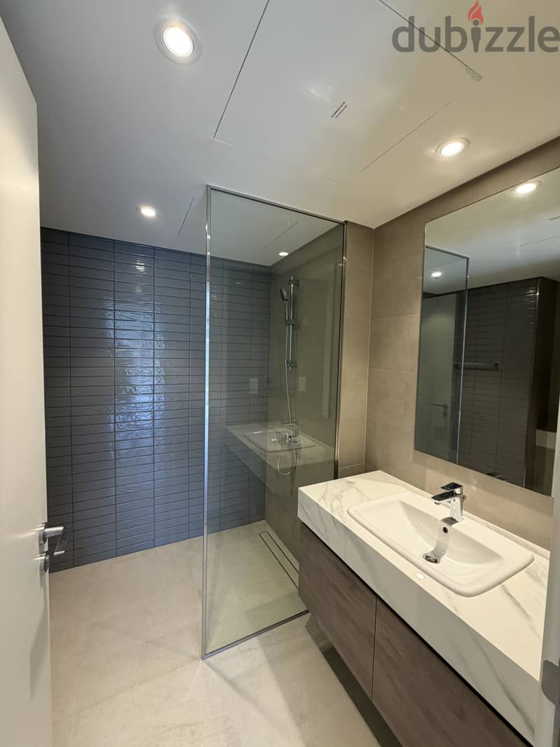 Luxury 2BR 11