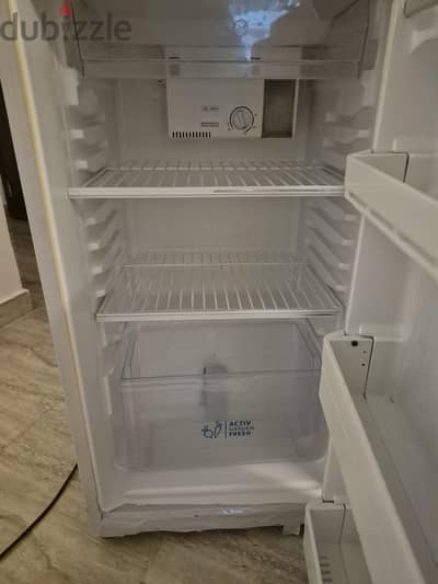 Super General refrigerator for sale ثلاجة للبيع