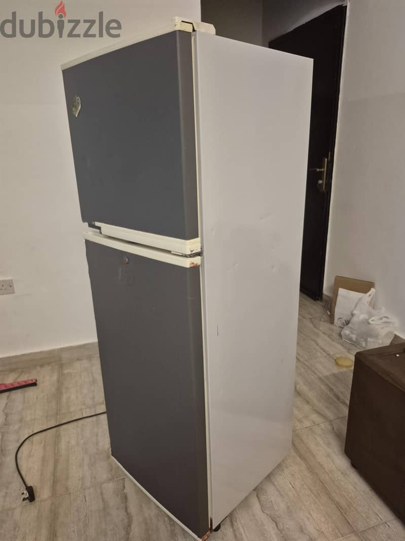Super General refrigerator for sale ثلاجة للبيع 5