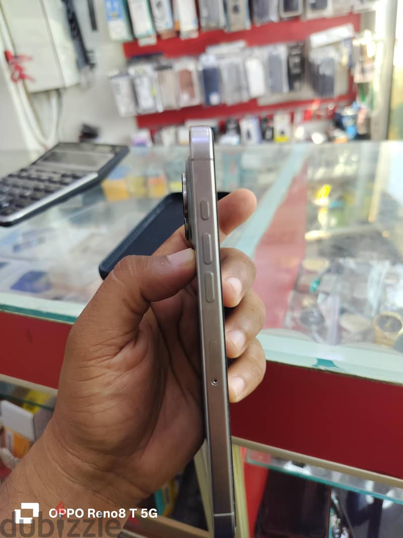 Apple - iPhone 16 Pro Max 1