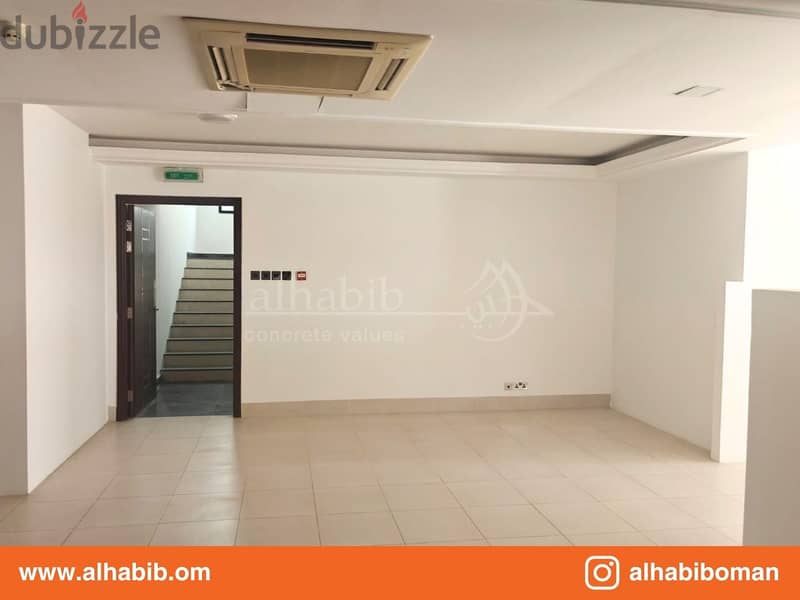 (⁦⁦Office⁩⁩ ⁦⁦for⁩⁩ ⁦⁦Rent⁩⁩ ⁦⁦at⁩⁩ ⁦⁦Al⁩⁩ ⁦⁦Khuwair⁩⁩ - (⁦⁦Al⁩⁩ ⁦⁦Madina⁩⁩ ⁦⁦Bldg⁩⁩ مكااتب للإيجار 5