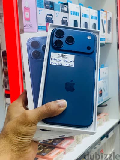 Apple - iPhone 17 Pro Max -256 GB - Great piece with box ايفون