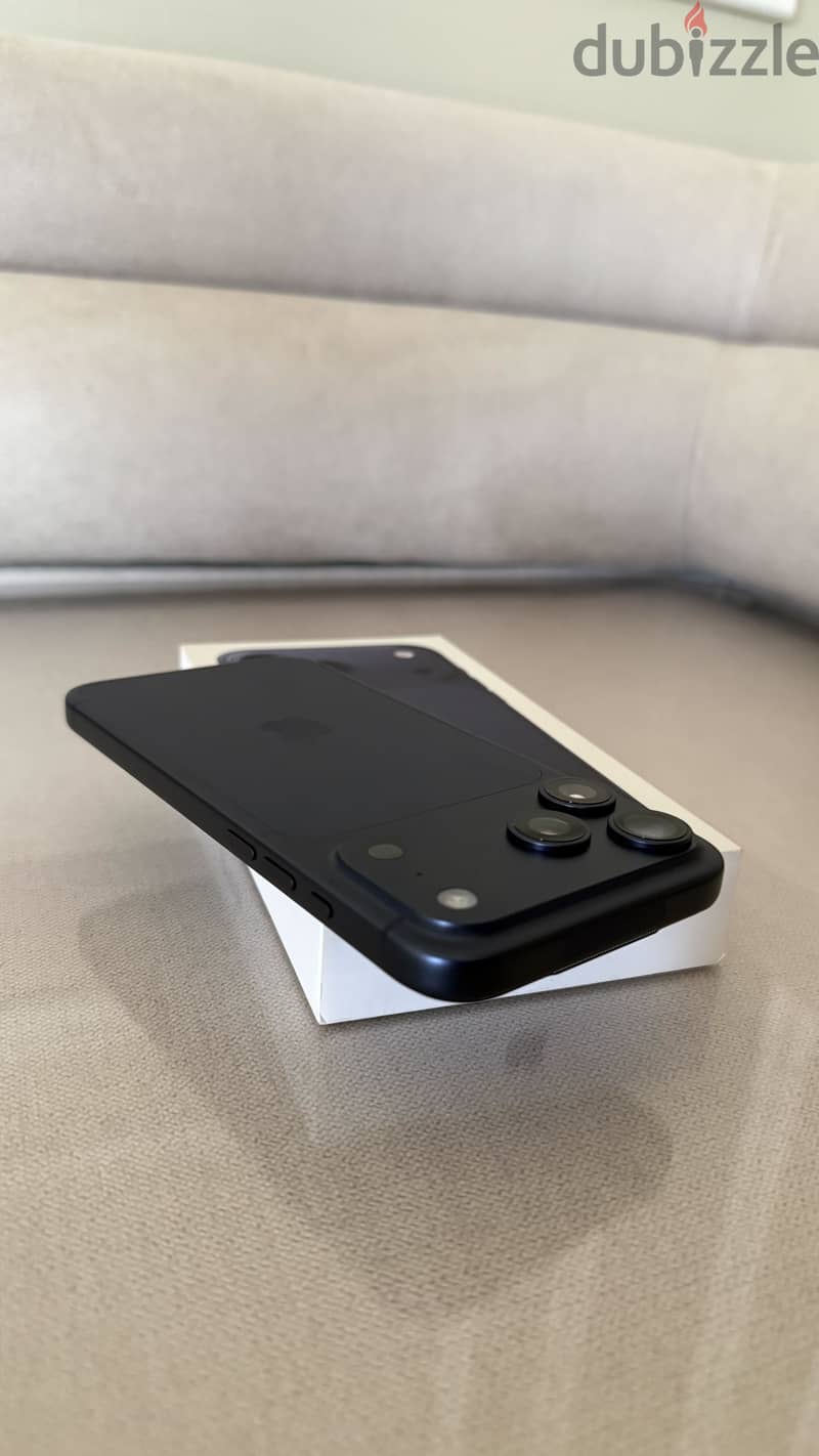 iPhone 17 pro max ايفون 5