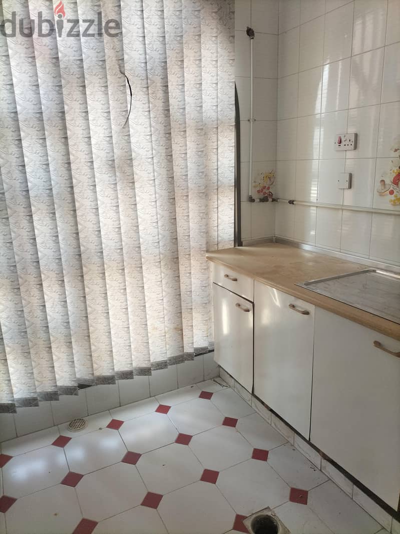 7 bhk villa for rent in Qurum with huge store 9