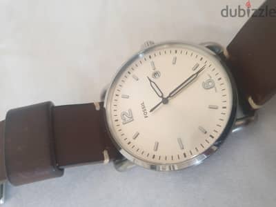 fossil ساعه انيقه جدا في البس نظيفه