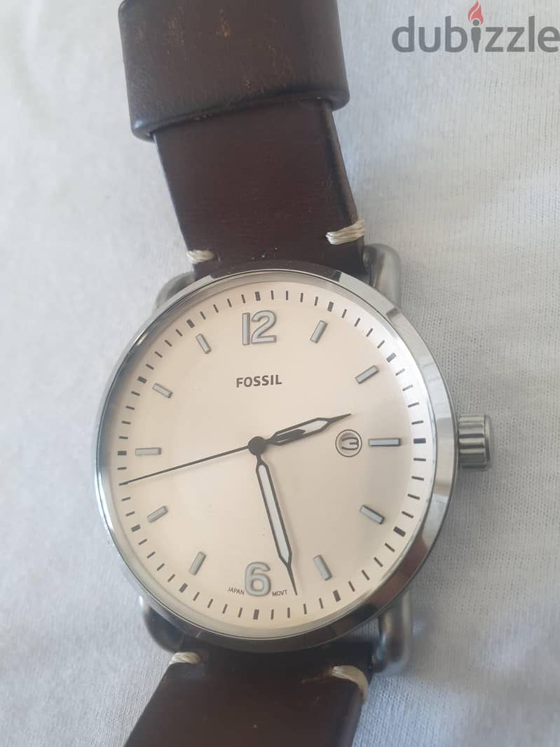 fossil ساعه انيقه جدا في البس نظيفه 1
