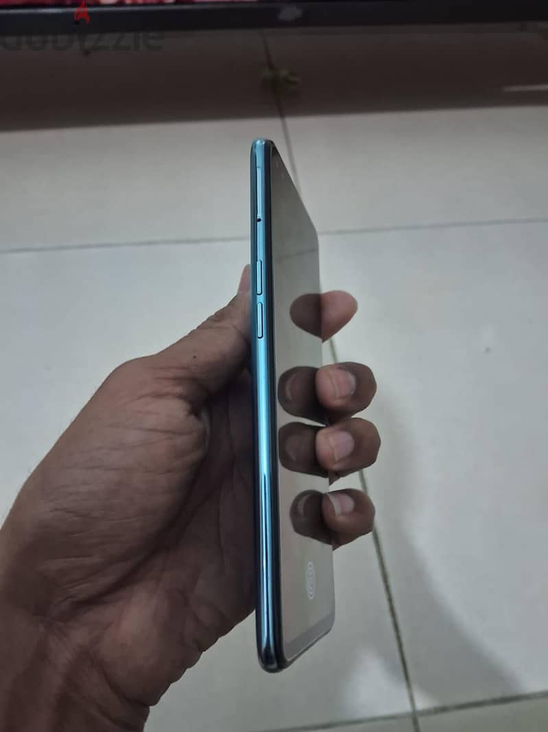 oppo Reno 4 128 gb storage 8 ram everything iis working nothing change 2