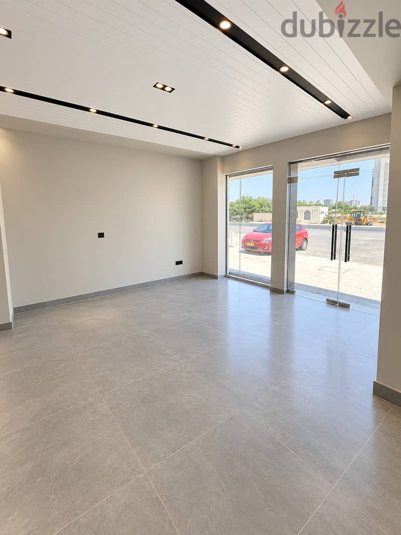 Prime Commercial Space – Ideal for Showroom or Retail 6