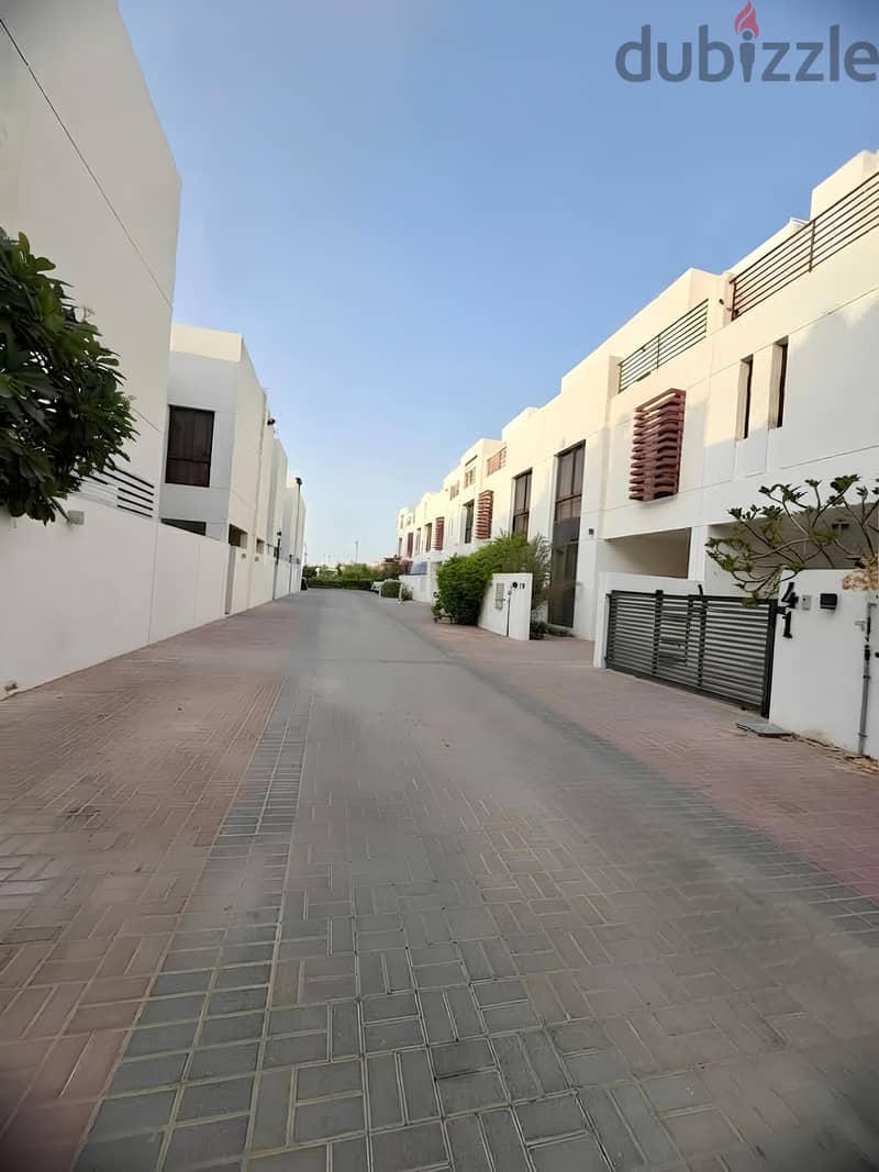 Luxury Villa for Rent – Tilal Al Qurm 1