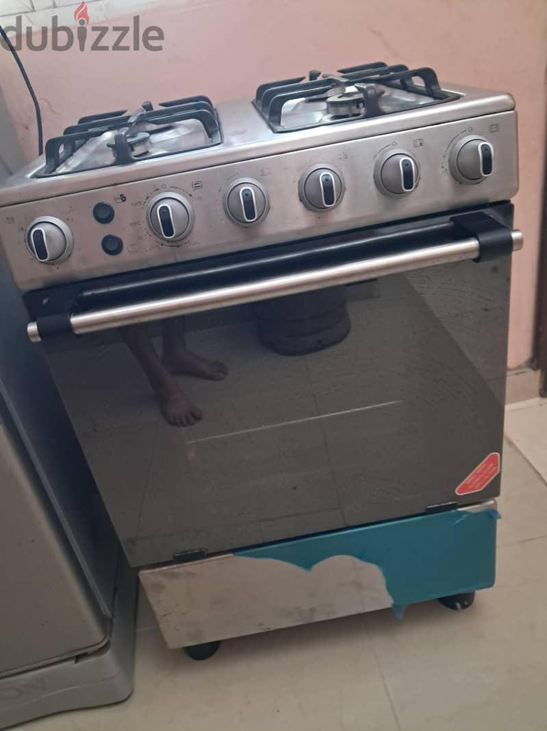 urgent sale gas stove 2