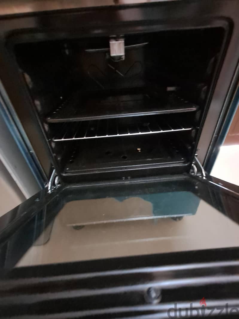 urgent sale gas stove 3