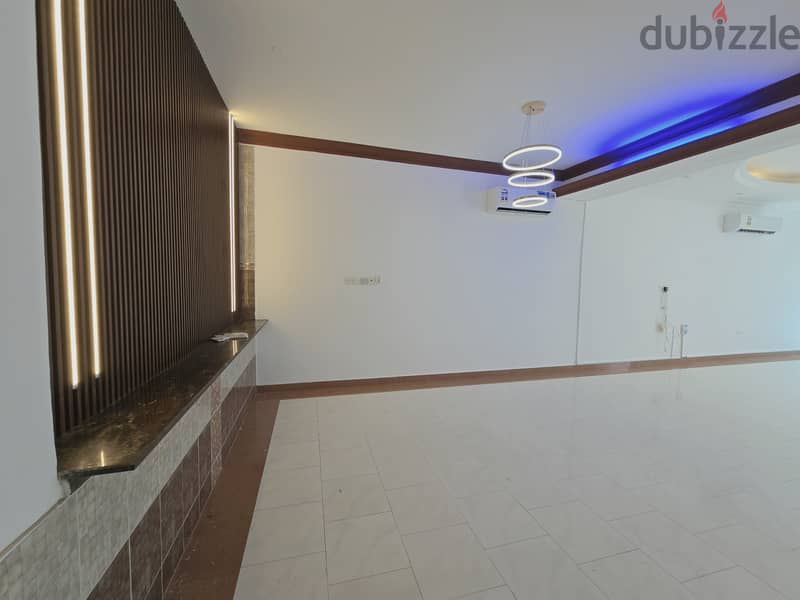 فيلا للايجار العذيبه قريب شارع 18 نوفمبر/Villa for rent in Al Azaiba, near 18th November Street. 7