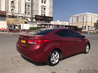 Hyundai Elantra 2012