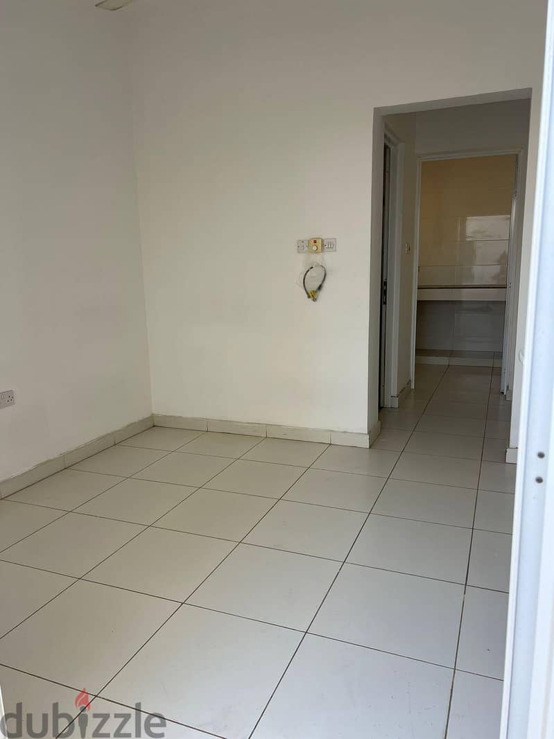 LARGE WAREHOUSE  INDUSTRIAL WORKSHOP FOR RENT  MISFAH 14