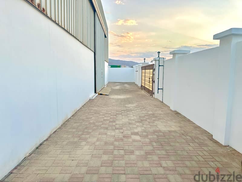 LARGE WAREHOUSE  INDUSTRIAL WORKSHOP FOR RENT  MISFAH 15