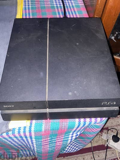 PS4 with 2 controllers