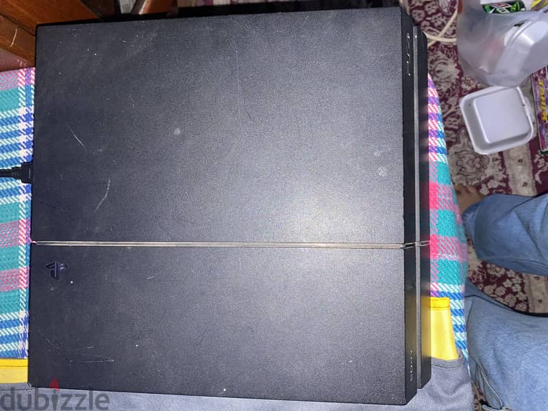 PS4 with 2 controllers 2
