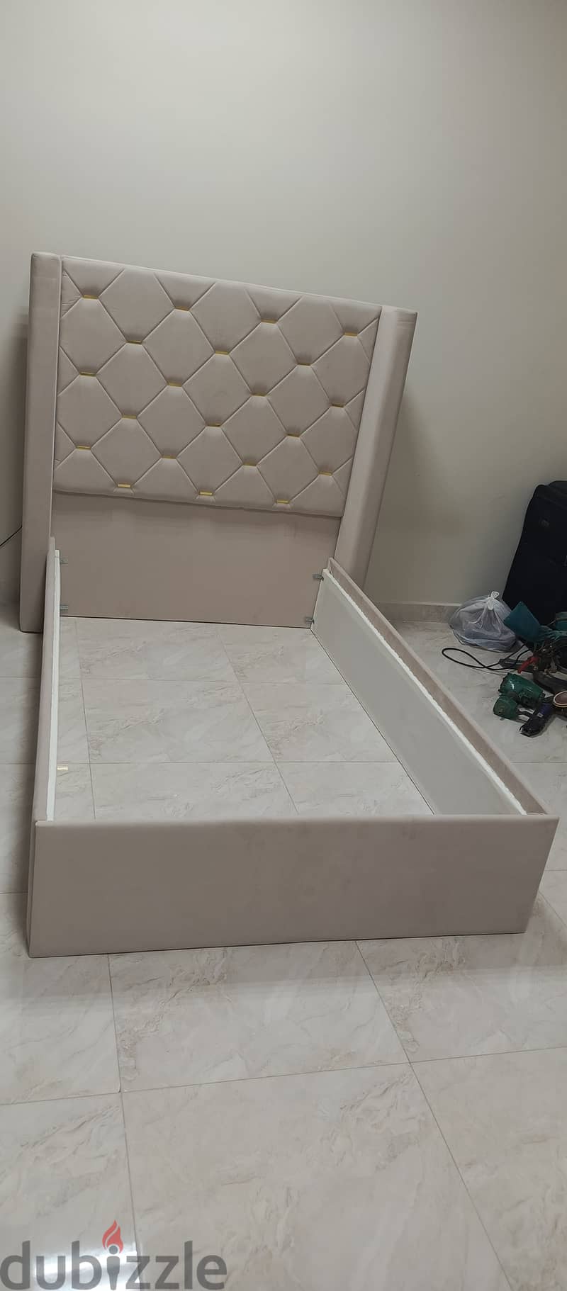 Bed 120+200 with out mattres 1