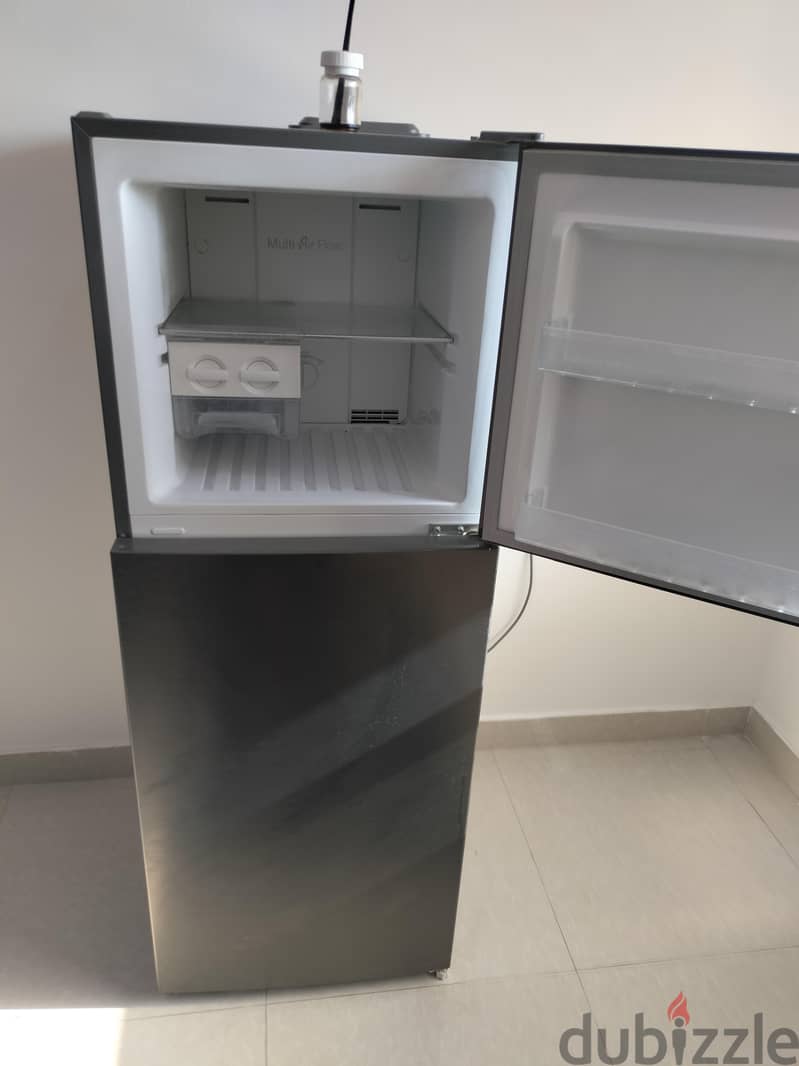 fridge in excellent condition 1
