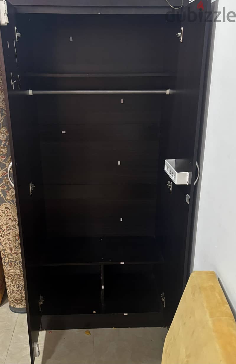 دولاب مستعمل للبيع شبه جديد 1