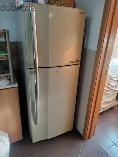 Refrigerator