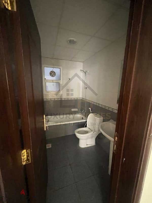 1 Bedroom Apartment For rent in Qurum - شقة من غرفة نوم واحدة للإيجار في القرم 5