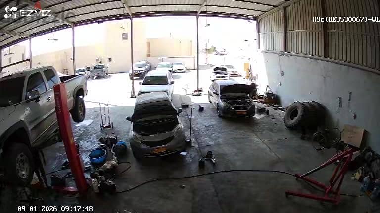 Garage auto repair for sell in nizwz 6