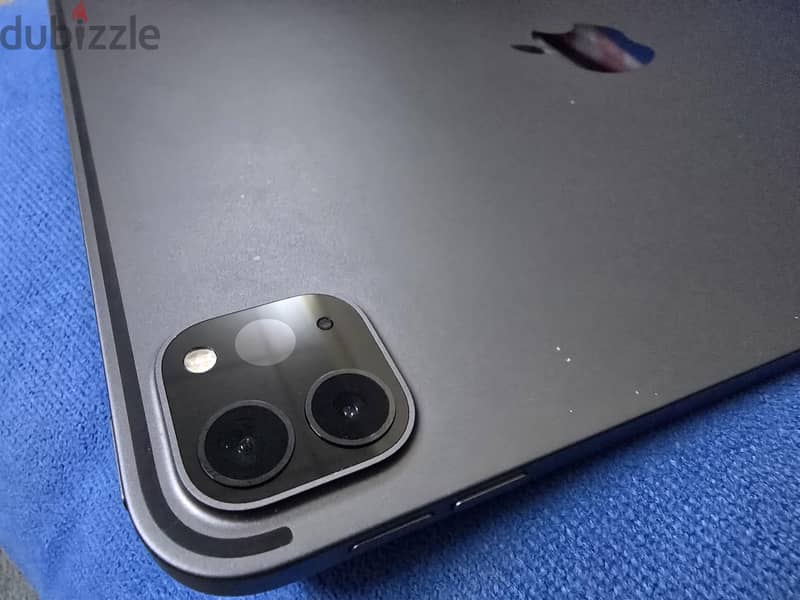 iPhone 11 Pro iPad 4