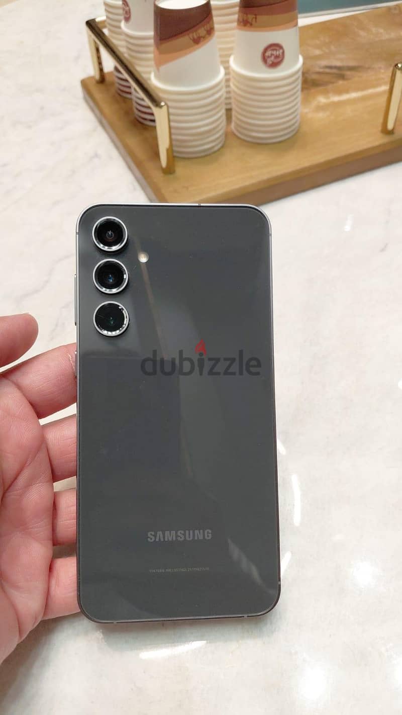 Samsung S23 FE in excellent condition for sale 7