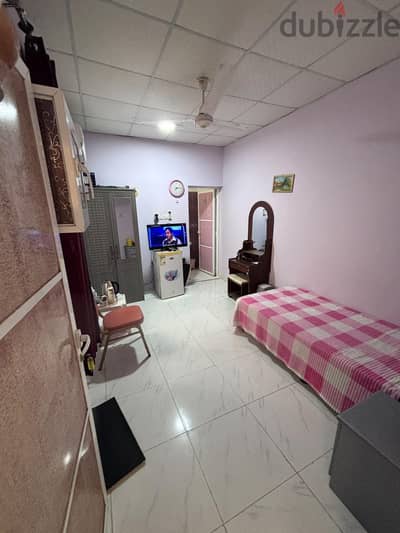 Furnished Room for Rent in Barka Suq for  renete      غرفة للايجار