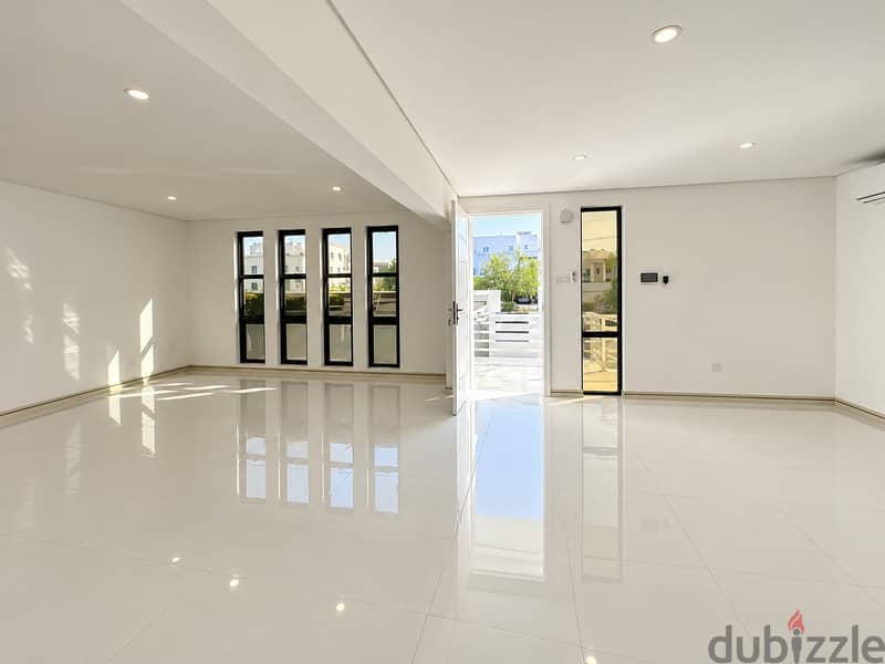 Spacious Villa For Rent in Khoudh 4 SR-MD-1856 3