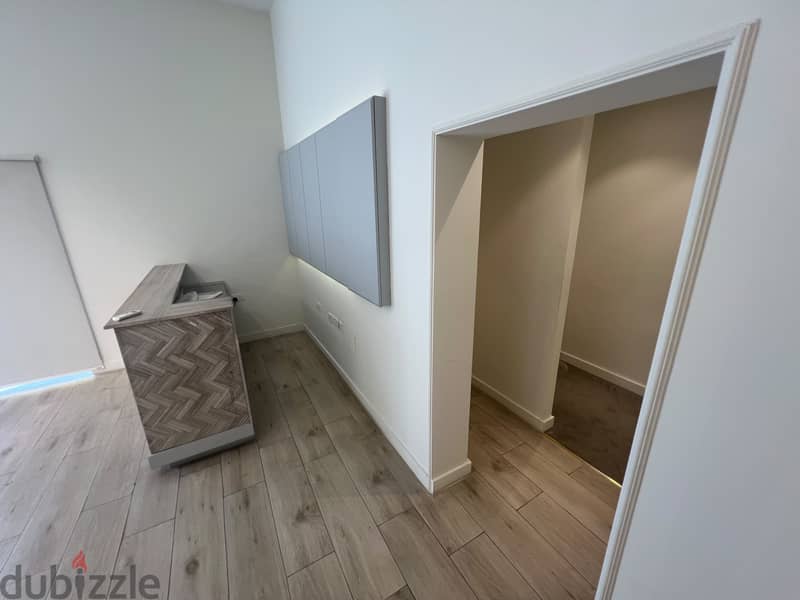 Shop for Rent in Qurum Shatti | UMC17 5