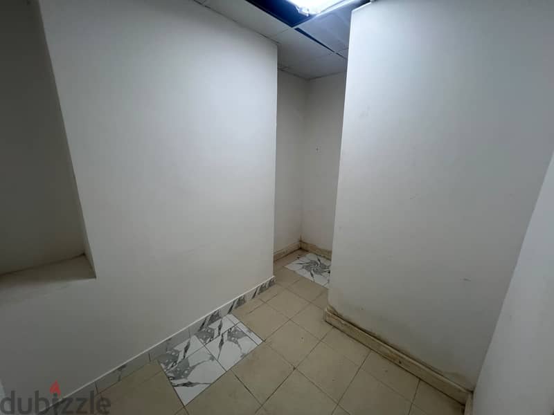 Shop for Rent in Qurum Shatti | UMC17 14
