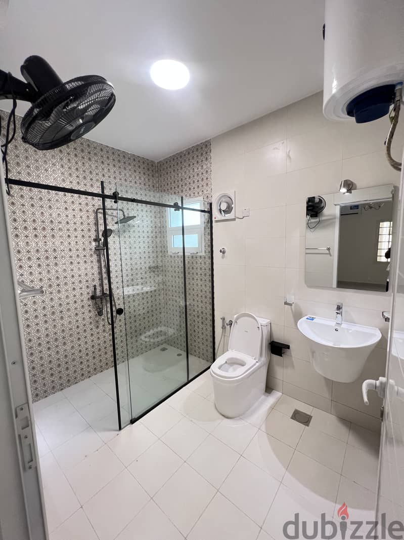 4 Bedroom For Rent - Al Khuwair 3