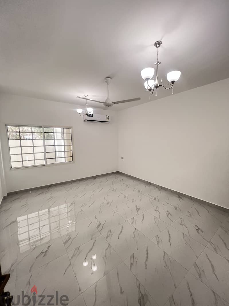 4 Bedroom For Rent - Al Khuwair 6