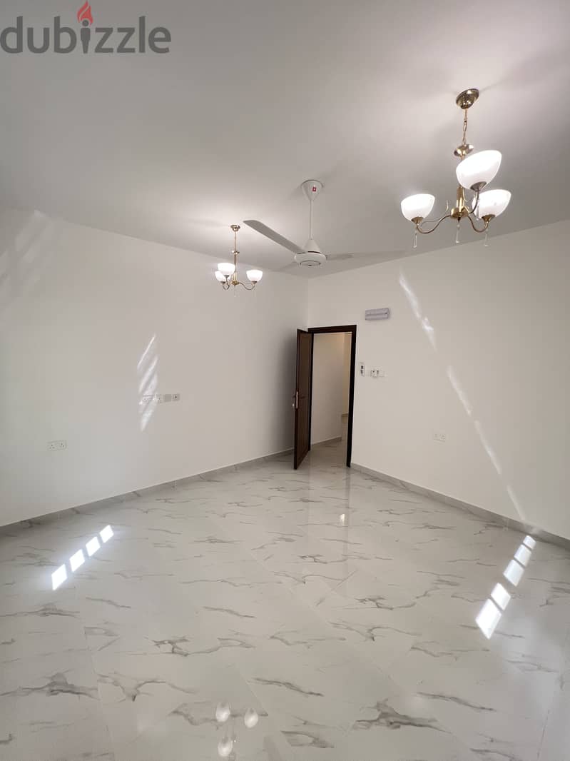 4 Bedroom For Rent - Al Khuwair 9