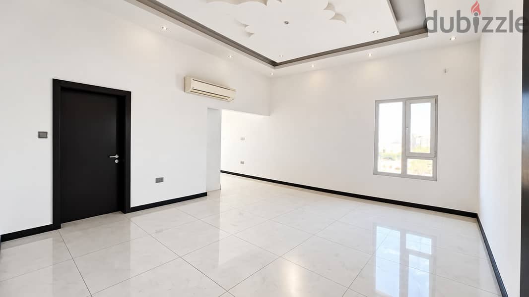 Luxury Villa For Rent in Mawaleh North SR-AD-1857 8