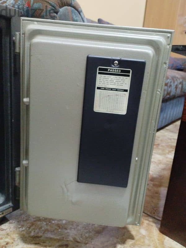 leader brand heavy steel security safe 2