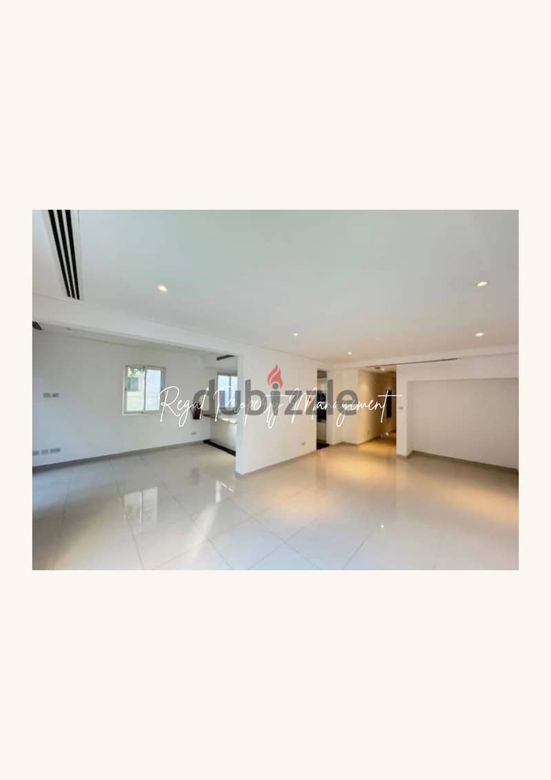 4+1 villa for rent at AlMouj muscat 4