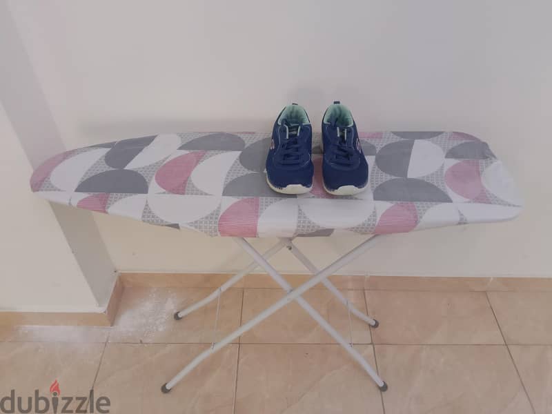 1Month Used Iron Stand Good Condition 3