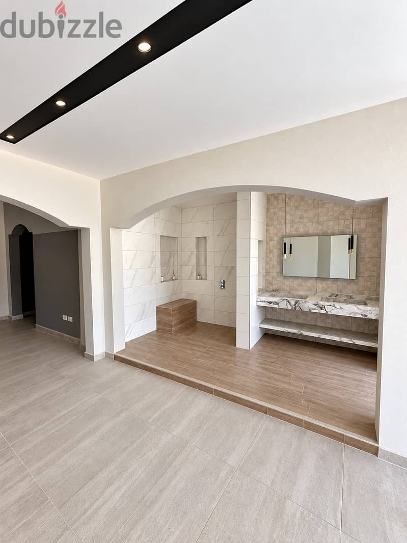 Showroom For rent in al Azaiba SR-MO -1842 1