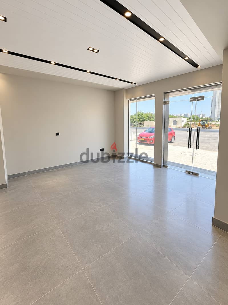 Showroom For rent in al Azaiba SR-MO -1842 2