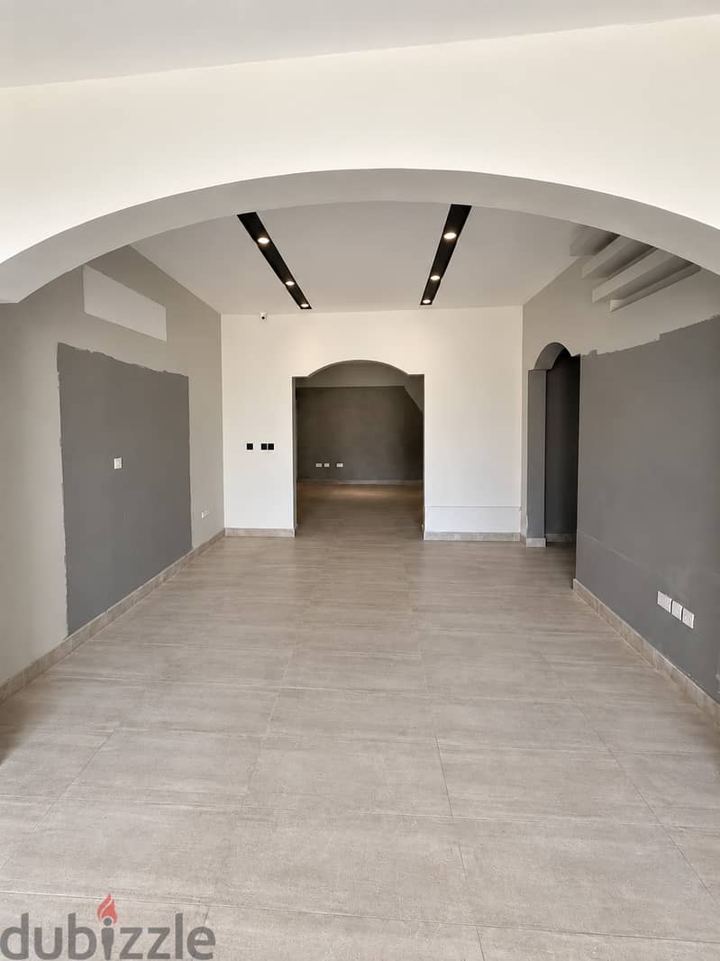 Showroom For rent in al Azaiba SR-MO -1842 6