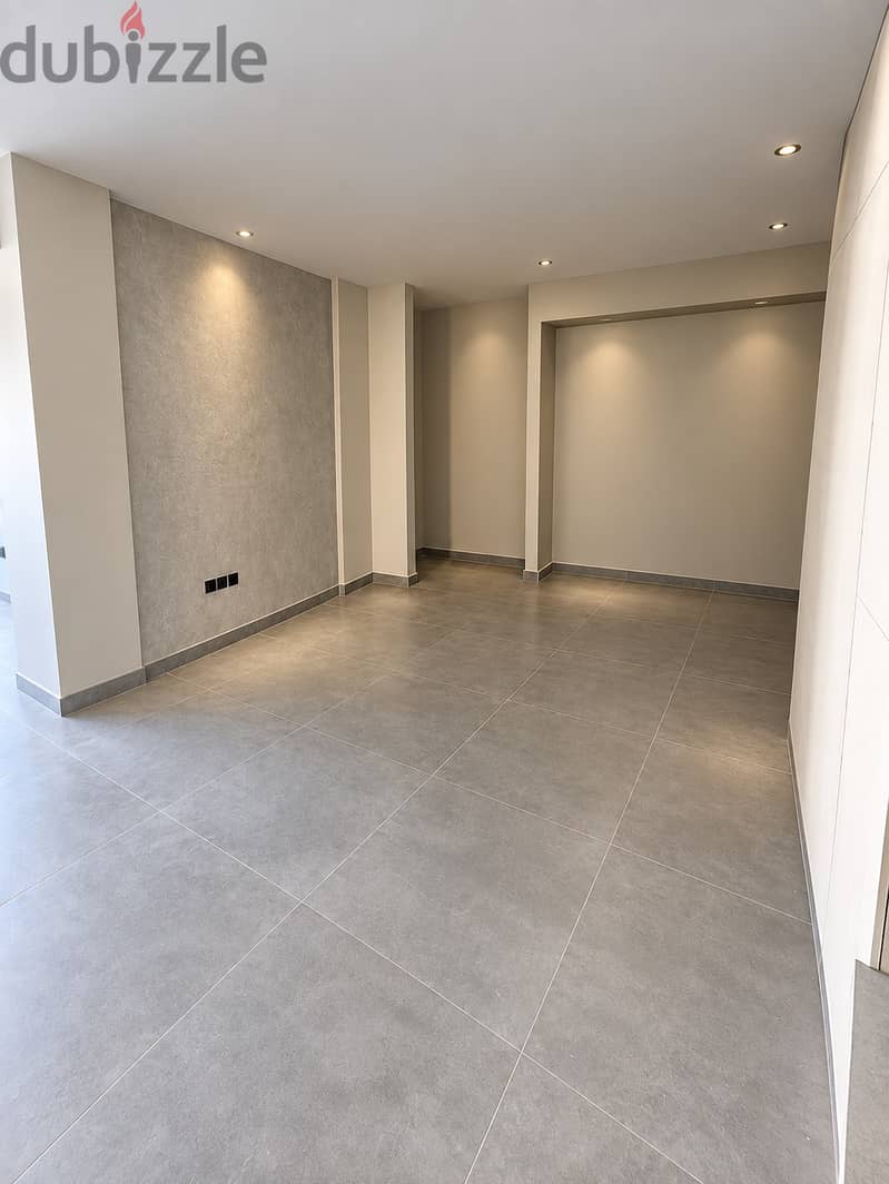 Showroom For rent in al Azaiba SR-MO -1842 7