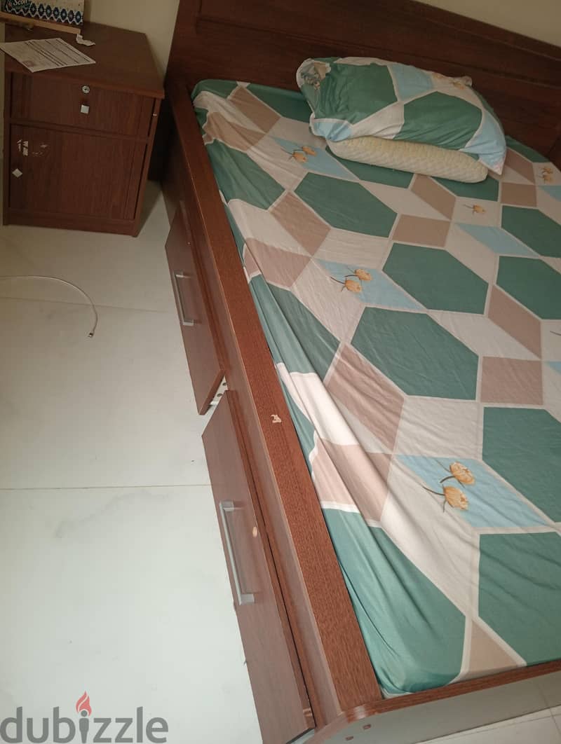 Bed and Mattress in good condition 2